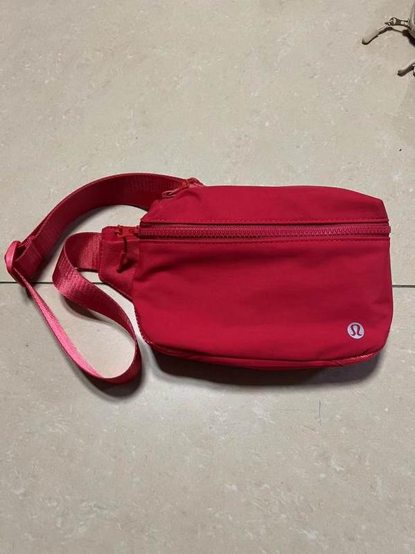 Lululemon Handbags 970